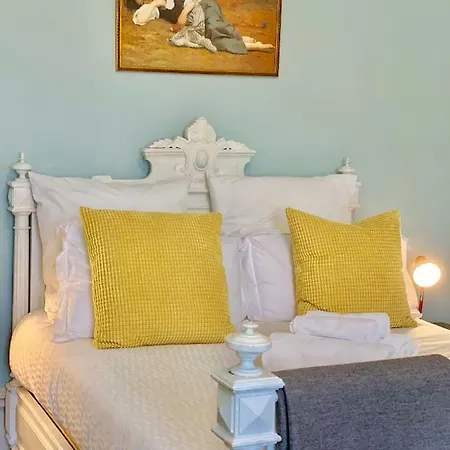 The Painted House * Authentic بيت للعطل