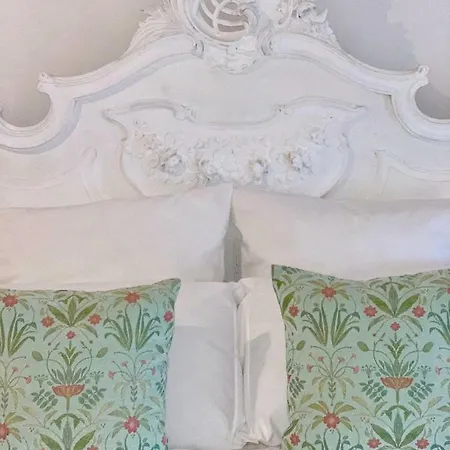 The Painted House * Authentic بيت للعطل