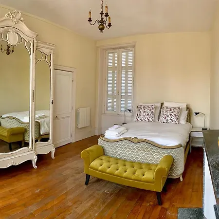 The Painted House * Authentic بيت للعطل Châteauneuf-sur-Charente